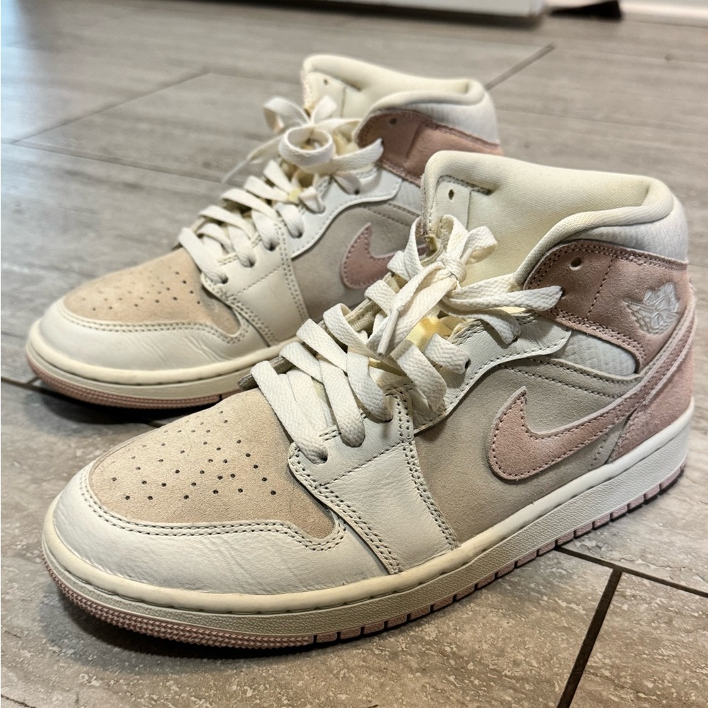 Nike Women's Sneakers in Beige and Blush